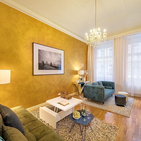 Prague Days - Luxurious Apartments Lesser Town Buitenkant foto