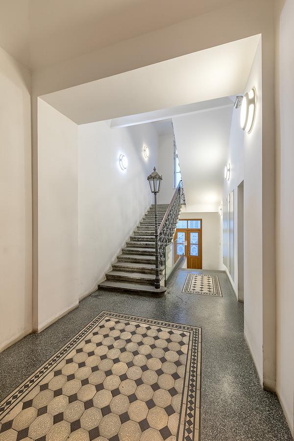 Prague Days - Luxurious Apartments Lesser Town Buitenkant foto